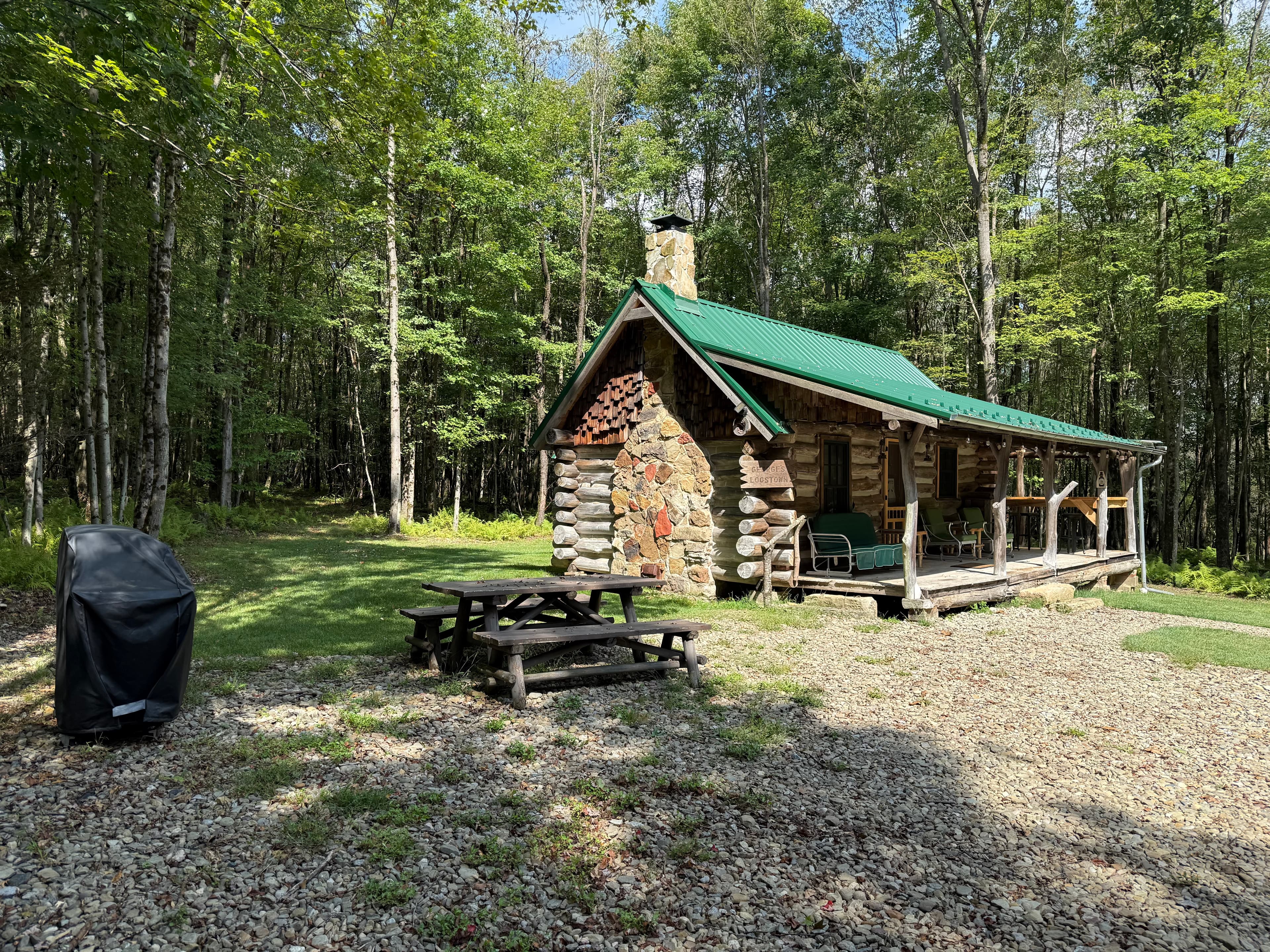 Hogback Log Cabin, property photograph 8