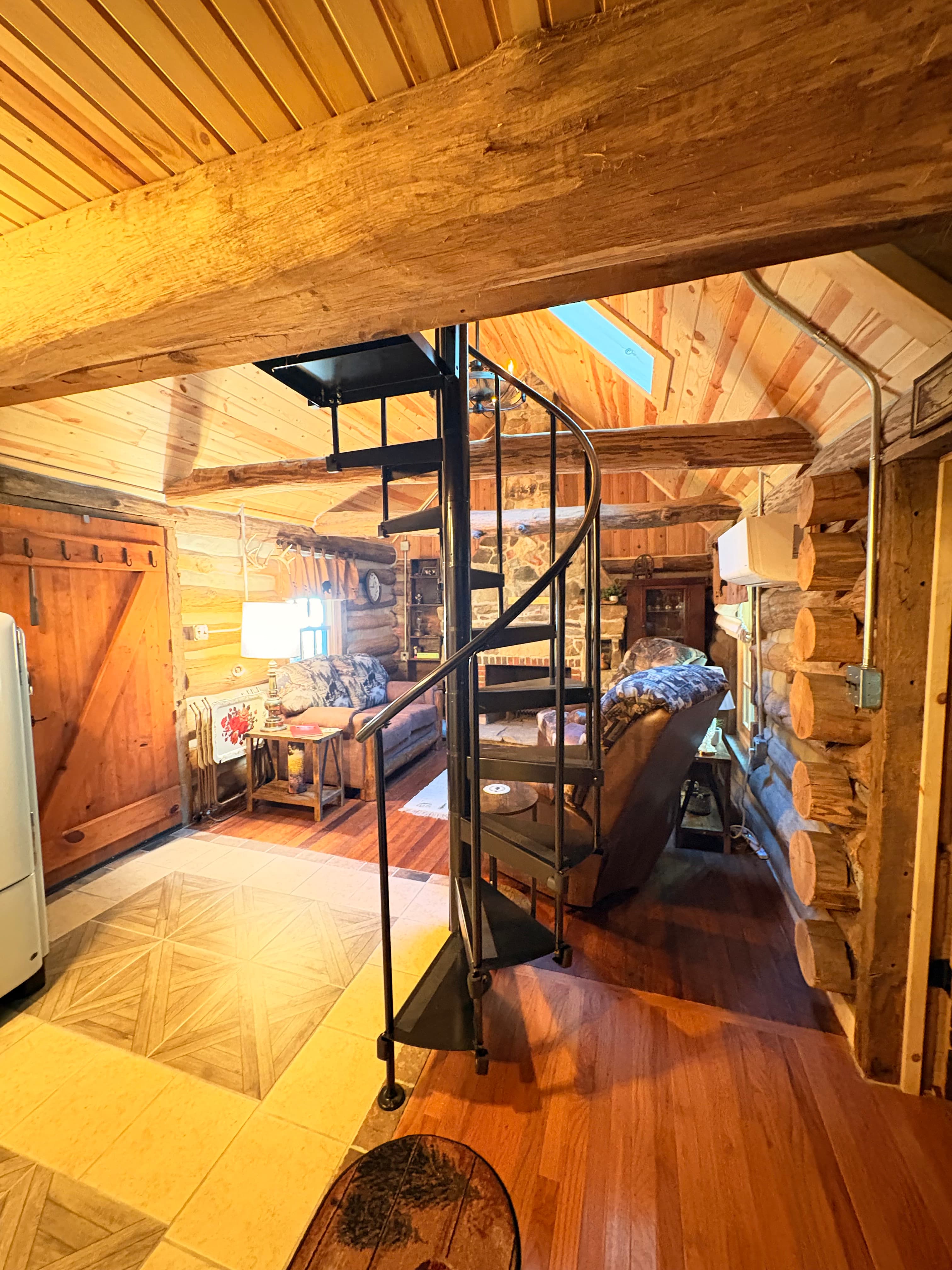 Hogback Log Cabin, property photograph 6